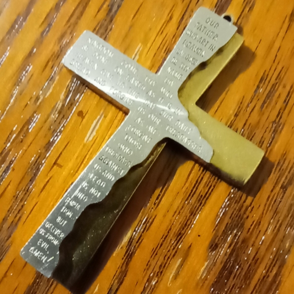 Jesus cross necklace/chain pendant - Picture 2 of 2